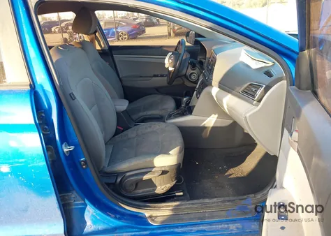 2017 Hyundai Elantra Se из США, поврежденный, VIN KMHD74LF9HU122859